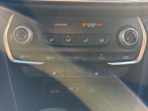 Used 2019 Hyundai Santa Fe SEL image 21