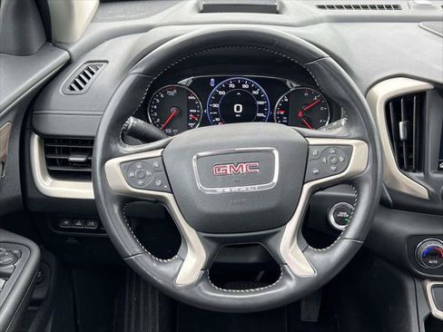 Used 2022 GMC Terrain Denali w/ Denali Premium Package AWD/4WD image 15