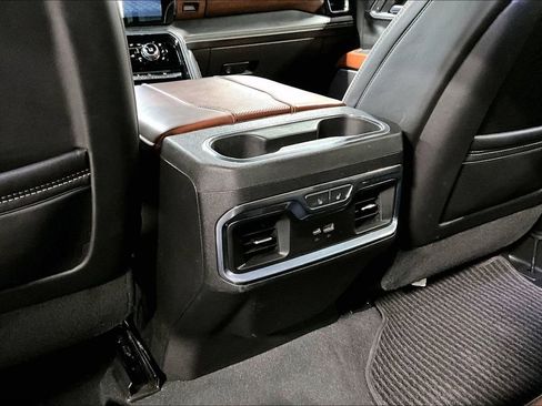Used 2023 GMC Sierra 1500 Denali Ultimate image 30
