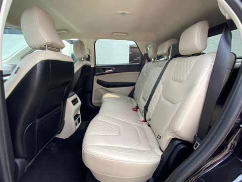 Used 2024 Ford Edge Titanium AWD/4WD image 11
