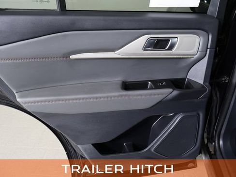 Used 2025 Ford Explorer Active w/ Active Comfort Package AWD/4WD image 17