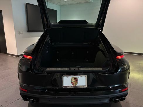 Used 2026 Porsche Panamera 4 AWD/4WD image 31