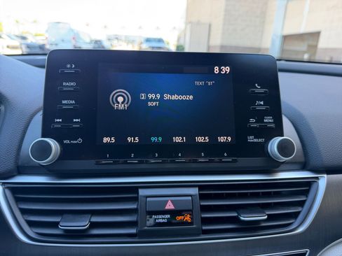 Used 2018 Honda Accord Hybrid image 28