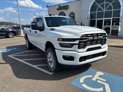 New 2026 RAM 2500 Big Horn AWD/4WD image 3