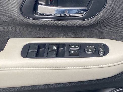 Used 2019 Honda HR-V LX image 19
