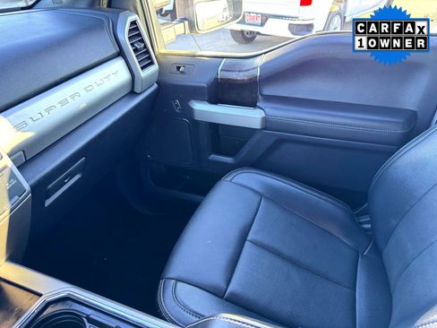 Used 2022 Ford F250 Lariat w/ Lariat Value Package image 30