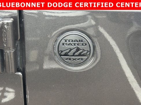 Used 2024 Jeep Gladiator Sport AWD/4WD image 15