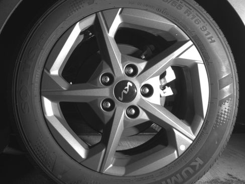 Used 2025 Kia K4 LXS image 14