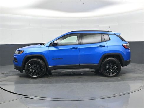 New 2026 Jeep Compass Latitude image 7