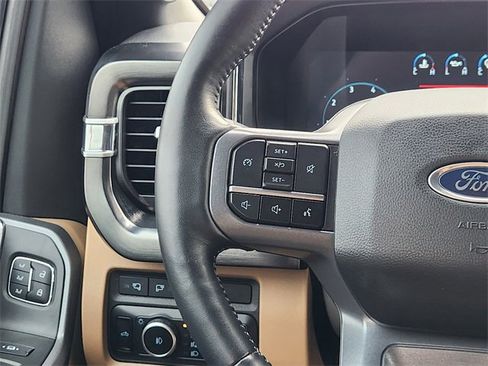 Used 2023 Ford F350 Lariat w/ Chrome Package image 28