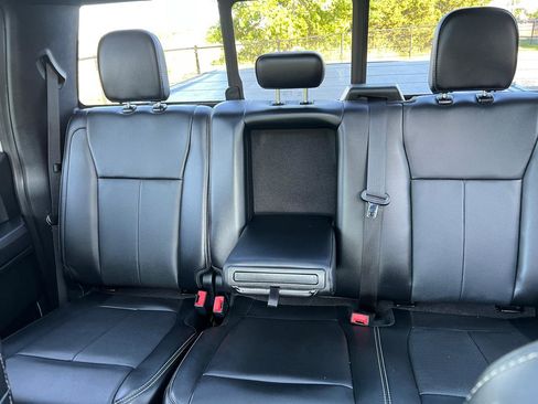 Used 2019 Ford F150 Lariat w/ Equipment Group 502A Luxury AWD/4WD image 20