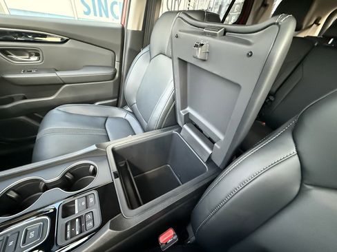 New 2025 Honda Pilot Touring image 28