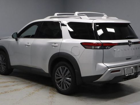 Certified 2023 Nissan Pathfinder SL w/ SL Premium Package AWD/4WD image 10