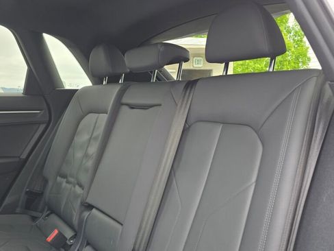 Used 2020 Audi Q3 2.0T Premium Plus w/ Premium Plus Package AWD/4WD image 17