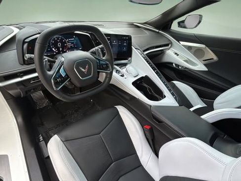 Used 2024 Chevrolet Corvette Stingray Preferred Cpe w/ Z51 Performance Package image 18