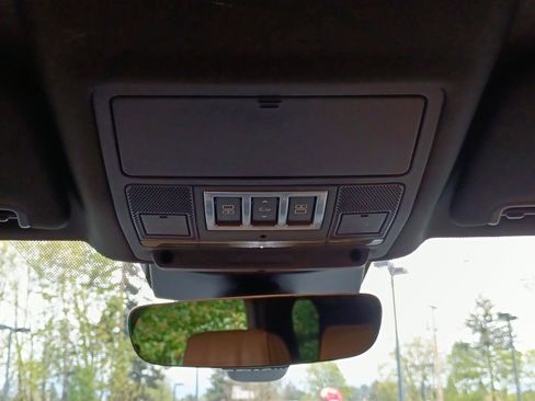 Used 2018 Land Rover Discovery HSE Luxury AWD/4WD image 22