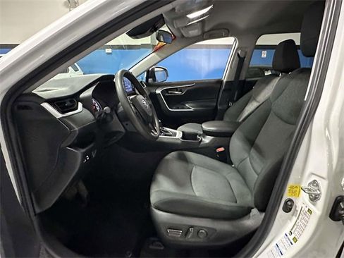 Used 2022 Toyota RAV4 XLE image 13