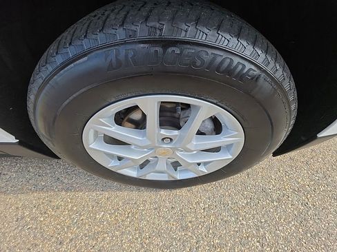 Used 2022 Chevrolet Equinox LT image 31