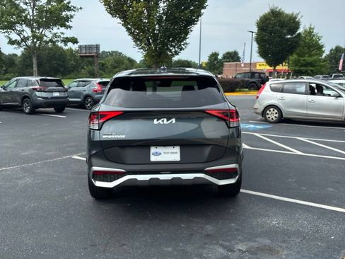 Used 2025 Kia Sportage EX FWD image 6