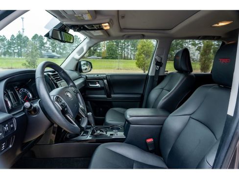 Used 2020 Toyota 4Runner Venture w/ Moonroof Package image 11