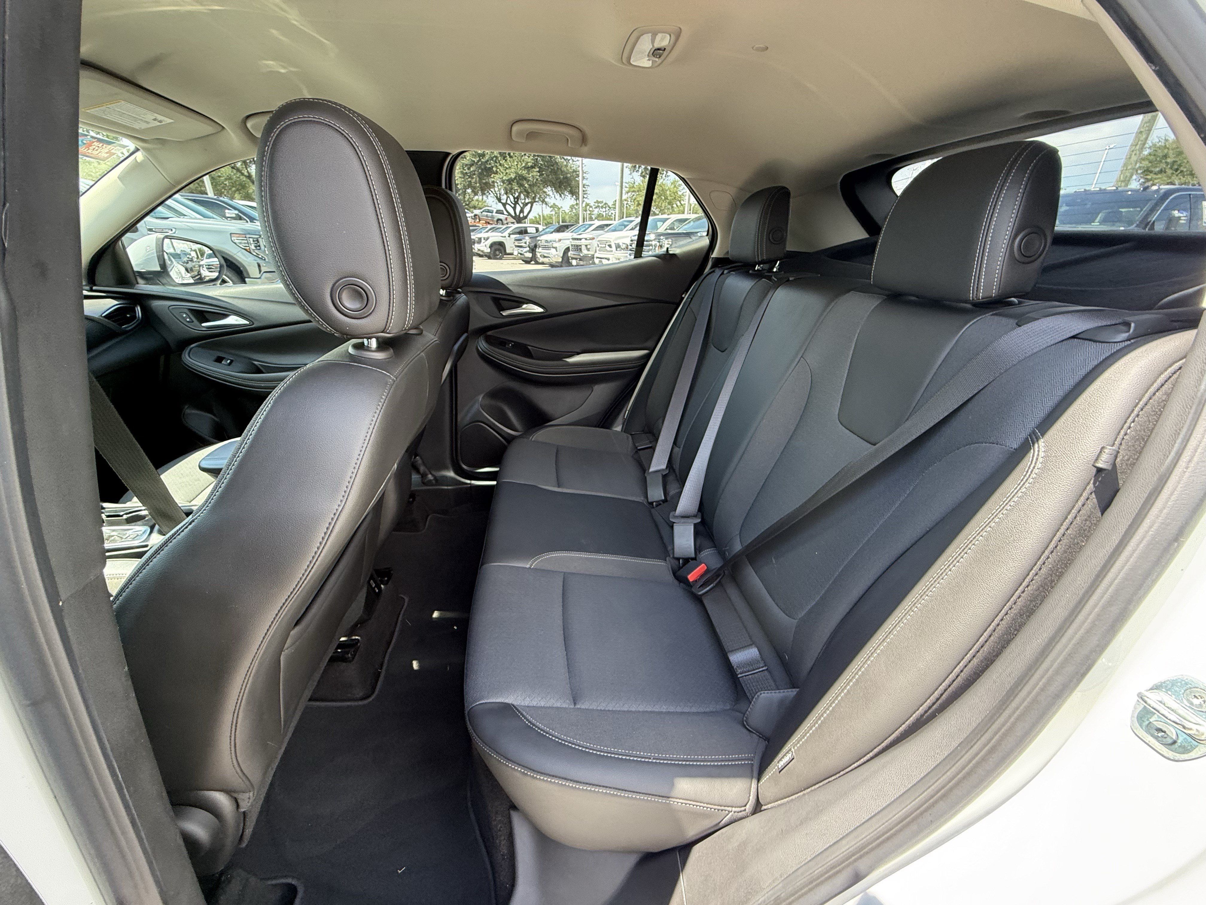 Used 2023 Buick Encore GX Preferred FWD image 29