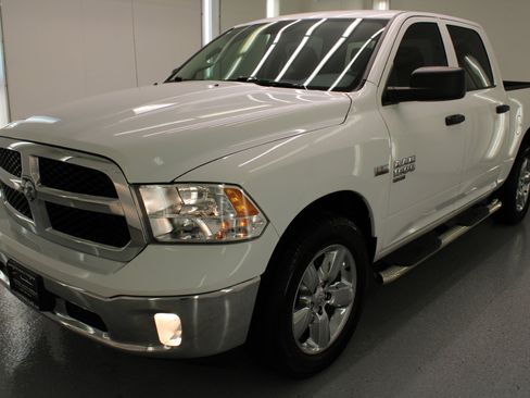 Used 2019 RAM 1500 Tradesman w/ Tradesman SXT Package image 5