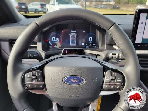 New 2026 Ford Explorer Platinum RWD image 36