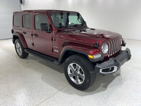 Used 2021 Jeep Wrangler Unlimited Sahara AWD/4WD image 7