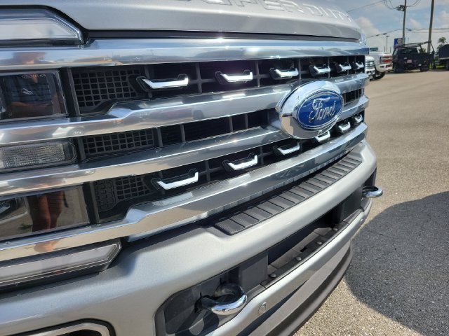 Certified 2024 Ford F350 Platinum w/ FX4 Off-Road Package AWD/4WD image 16