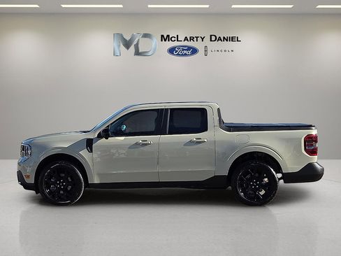 Used 2025 Ford Maverick Lariat w/ Black Appearance Package image 3