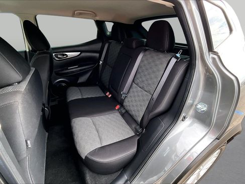 Used 2017 Nissan Rogue Sport SV FWD image 26