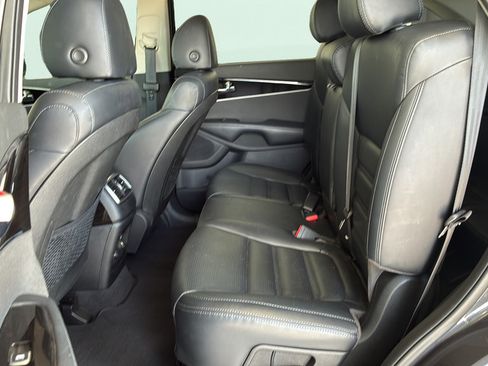 Used 2019 Kia Sorento EX AWD/4WD image 24