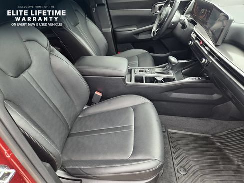 Certified 2025 Kia Sorento S FWD image 12