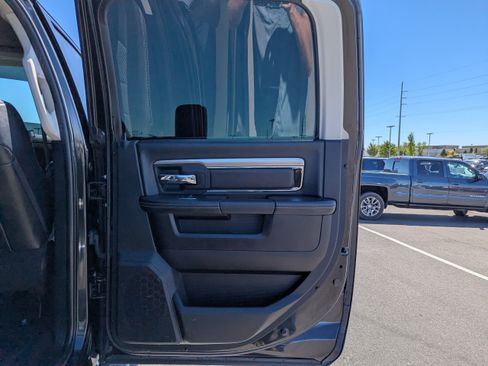 Used 2018 RAM 2500 Big Horn w/ Sport Appearance Group AWD/4WD image 37