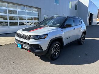 New 2026 Jeep Compass Trailhawk w/ Sun, Sound & Navigation Group AWD/4WD video 1