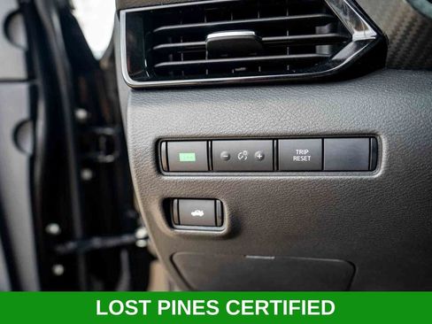Used 2024 Nissan Sentra SV FWD image 13