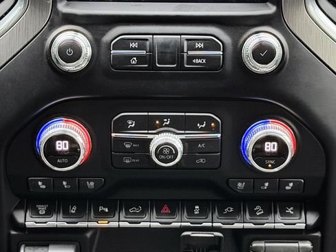 Used 2022 GMC Sierra 2500 Denali w/ Technology Package image 10