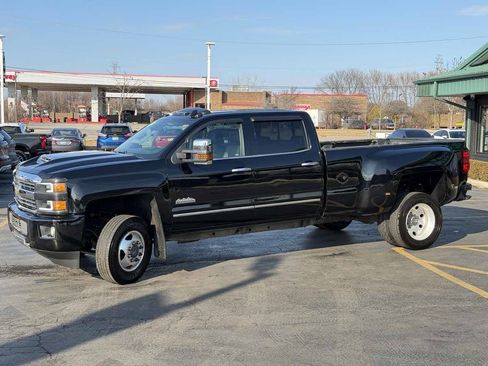 Used 2019 Chevrolet Silverado 3500 High Country w/ Duramax Plus Package image 6