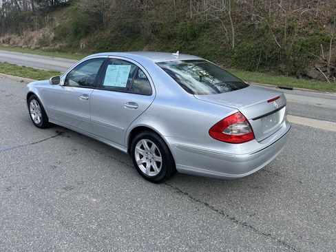 Used 2008 Mercedes-Benz E 320 BlueTEC Sedan image 4
