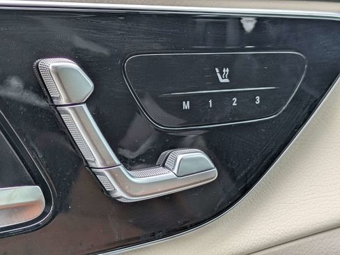 Used 2024 Mercedes-Benz GLC 300 4MATIC image 21