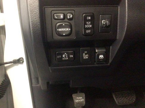 Used 2017 Toyota Tundra 1794 Edition AWD/4WD image 18
