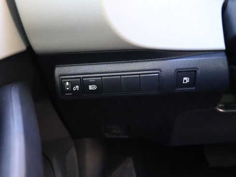 Used 2024 Toyota Corolla LE image 17