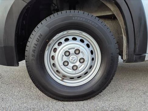 Used 2024 RAM ProMaster 2500 w/ Premium Convenience Group FWD image 28