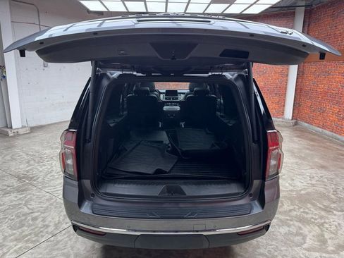 Used 2021 Chevrolet Suburban LT image 28