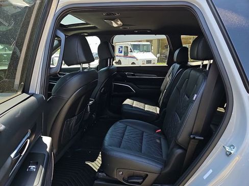 Used 2025 Kia Telluride EX X-Line AWD/4WD image 10