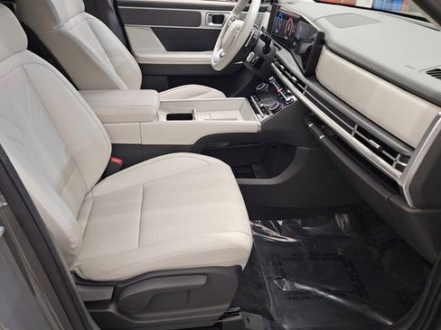 Used 2025 Hyundai Santa Fe SEL w/ Tow & Go Package image 18