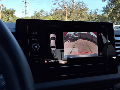 Certified 2025 Volkswagen Jetta S image 11