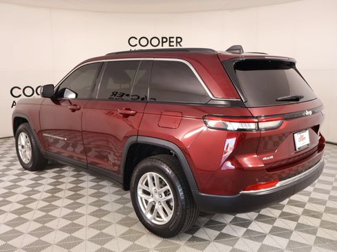 Used 2025 Jeep Grand Cherokee Laredo X AWD/4WD image 22