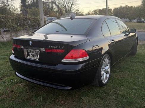 Used 2005 BMW 745Li image 7