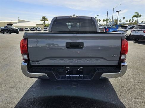 Used 2020 Toyota Tacoma 2WD Double Cab image 10